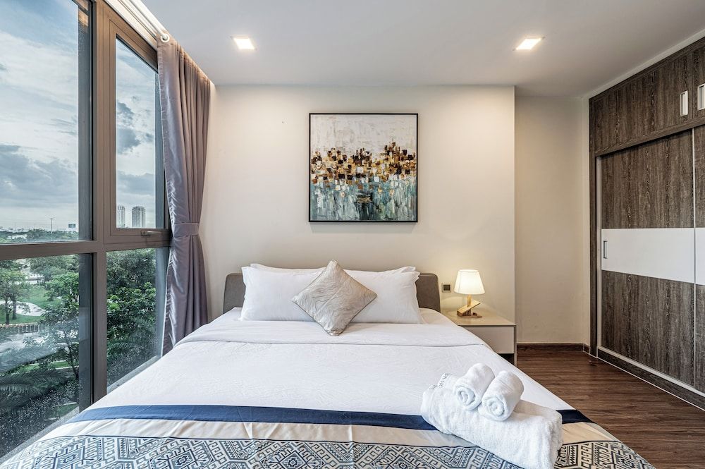 Luxury Apartment, 4 Bedrooms, Balcony, City View