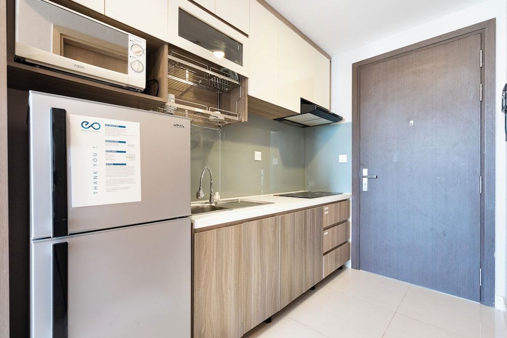 Refined Saigon - Rivergate Apartment Family Studio, 1 Queen Bed with Sofa bed, City View 11