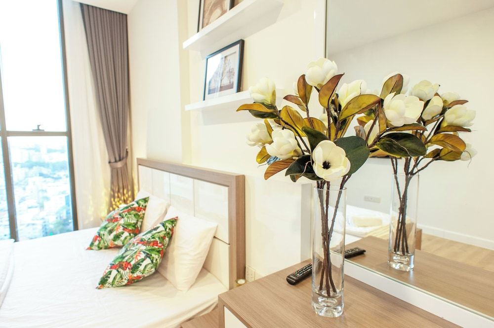 Refined Saigon - Rivergate Apartment Luxury Apartment, 2 Bedrooms, City View 8