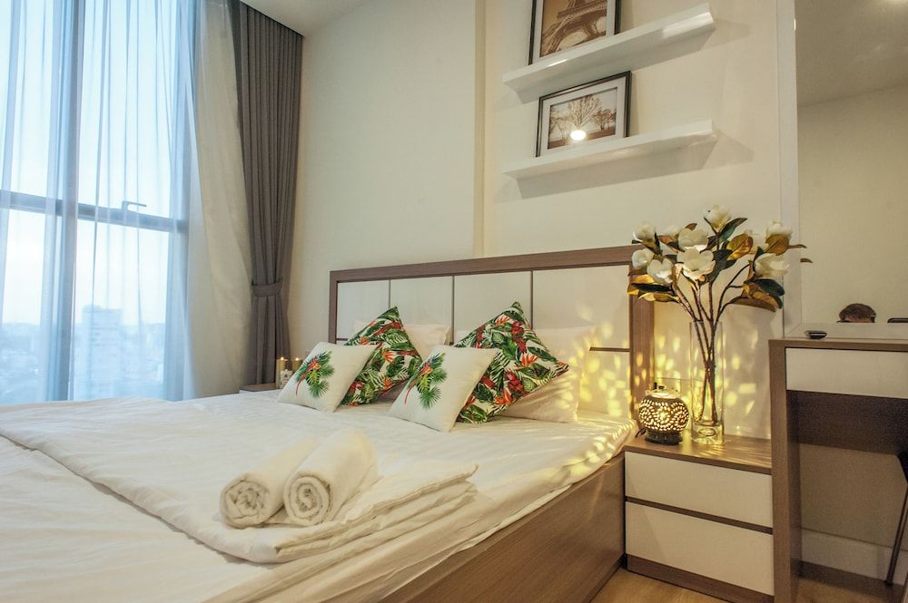 Refined Saigon - Rivergate Apartment Luxury Apartment, 2 Bedrooms, City View 7