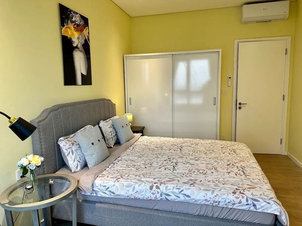 Basic Apartment, Balcony, City View