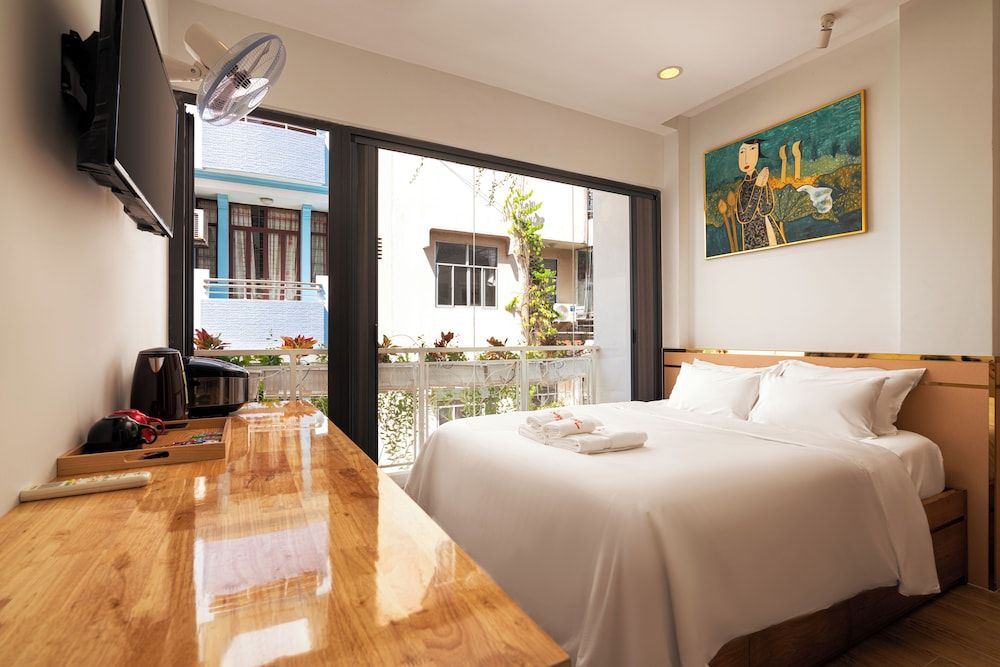 Deluxe Double Room, Balcony, City View