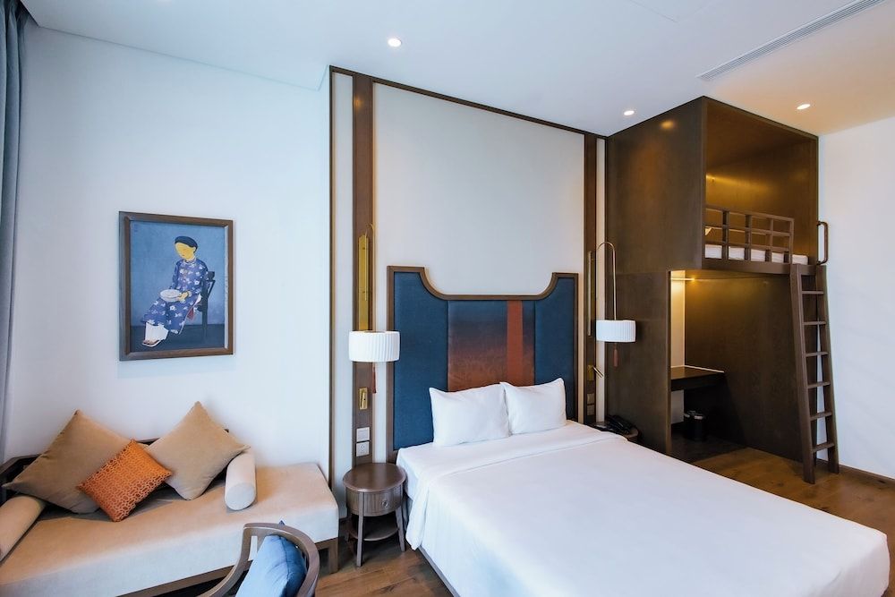 Club Double Room, 1 Queen Bed