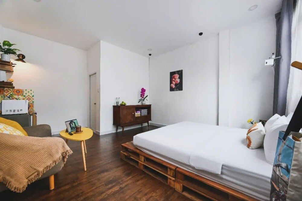 Executive Double Room, 1 Queen Bed, Refrigerator & Microwave, City View