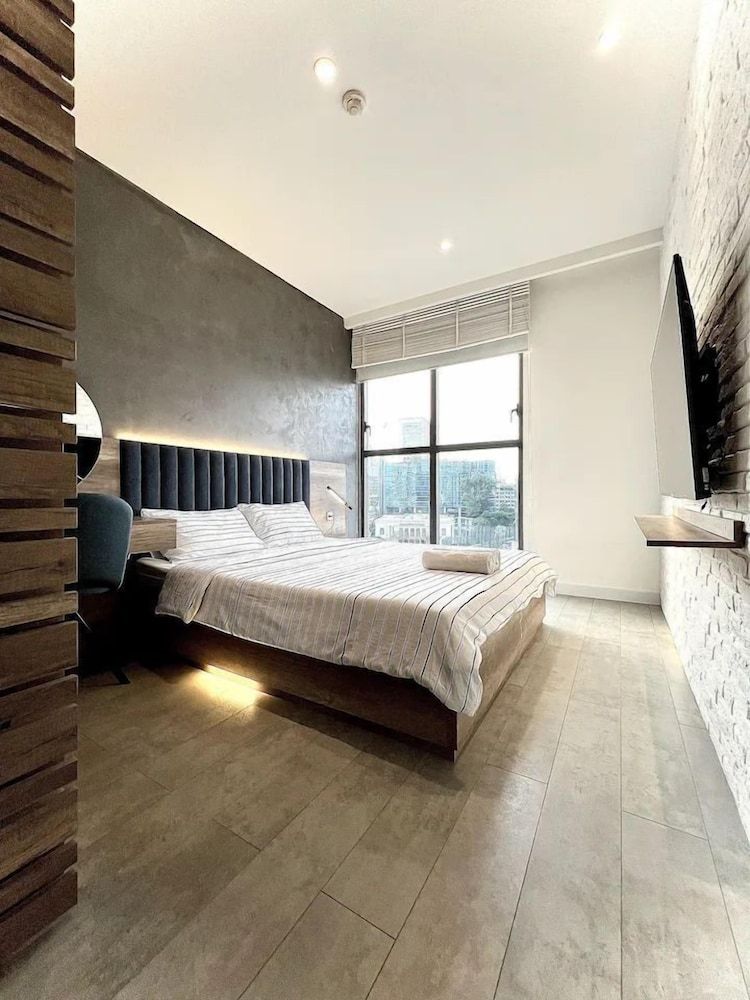 Panoramic Apartment, Balcony, City View