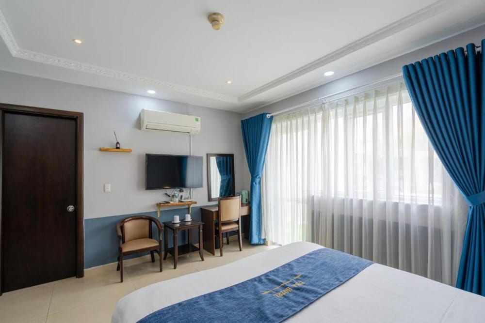 Panoramic Room