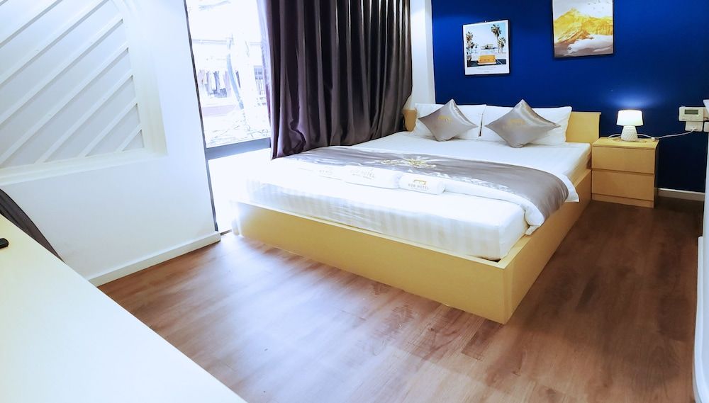 Deluxe Double Room, 1 Queen Bed, Private Bathroom