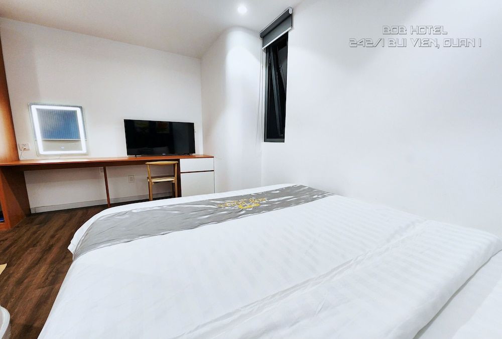 Superior Double Room, 1 Queen Bed, Private Bathroom, City View