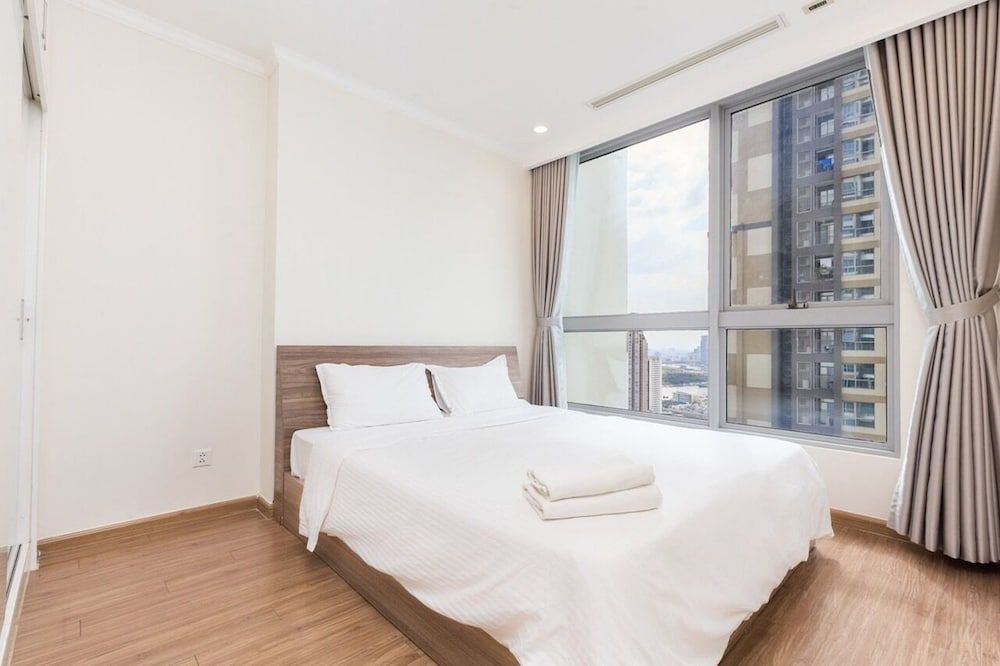 Luxury Landmark - Linh's Apartment