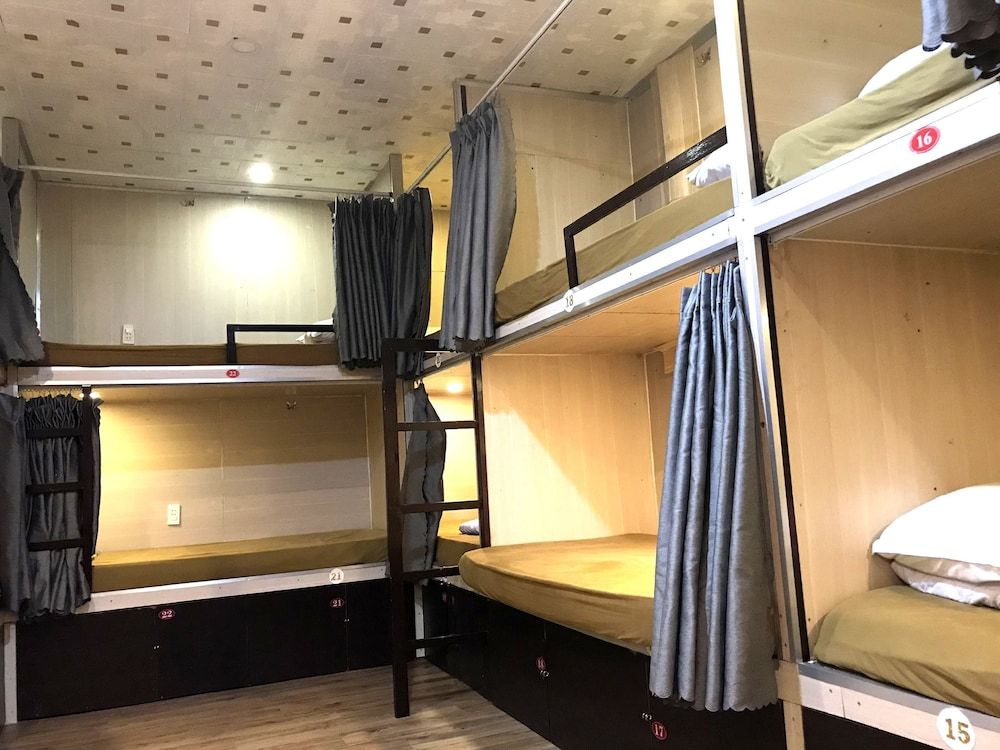Basic Shared Dormitory, Mixed Dorm
