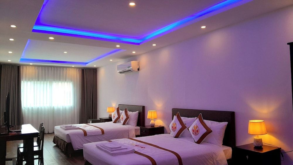 THE RICE HOTEL