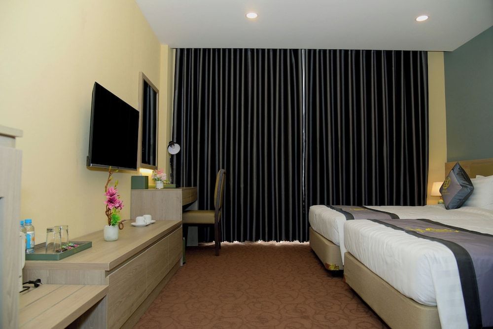 Deluxe Twin Room, City View