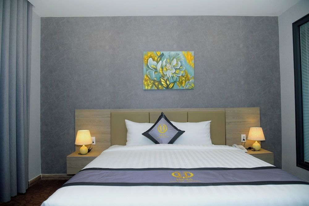 Standard Room, 1 King Bed, City View