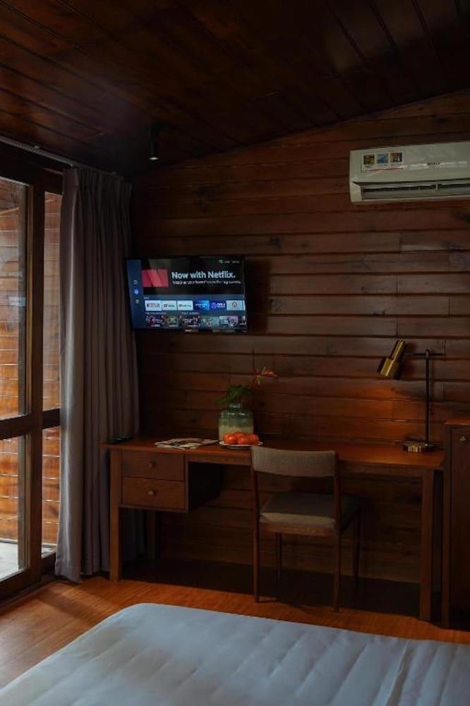 Nexus House Thao Dien Signature Suite with Jacuzzi and Terrace 10