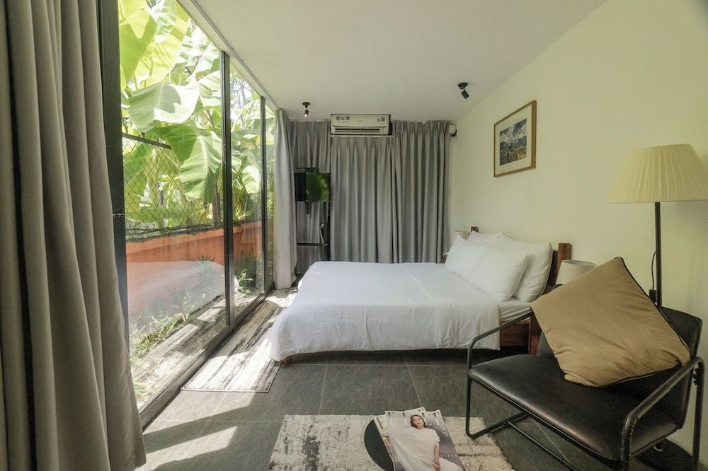 Nexus House Thao Dien Suite Garden Balcony Bathtub 2