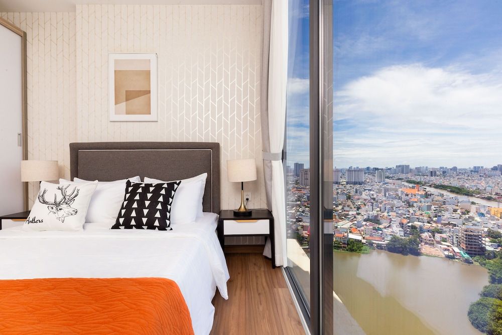 Eco Green Saigon Luxury Apartment Hotel