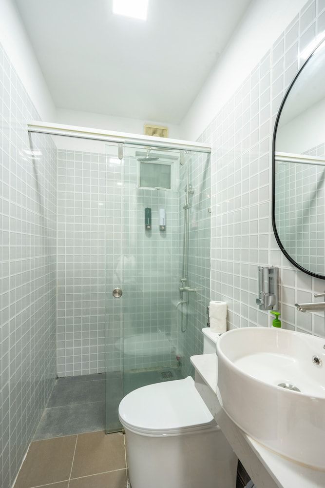 SAZI Church View Home - Free Nails/HairWash Deluxe Apartment 8