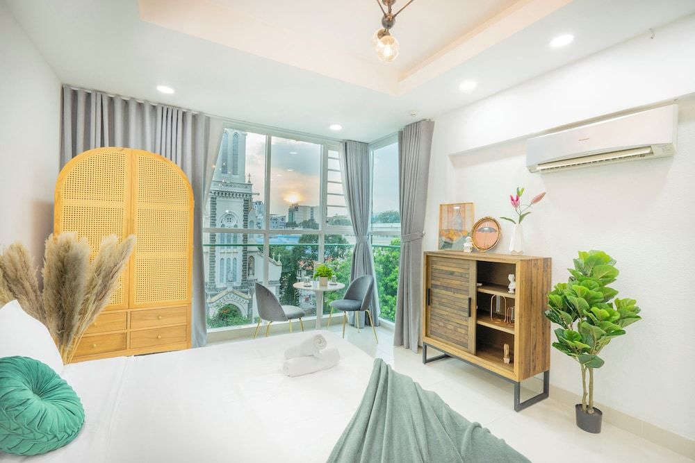 SAZI Church View Home - Free Nails/HairWash Deluxe Apartment 11