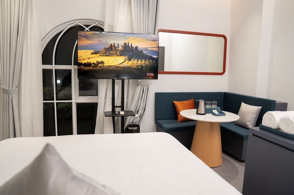 Executive Double Room, City View