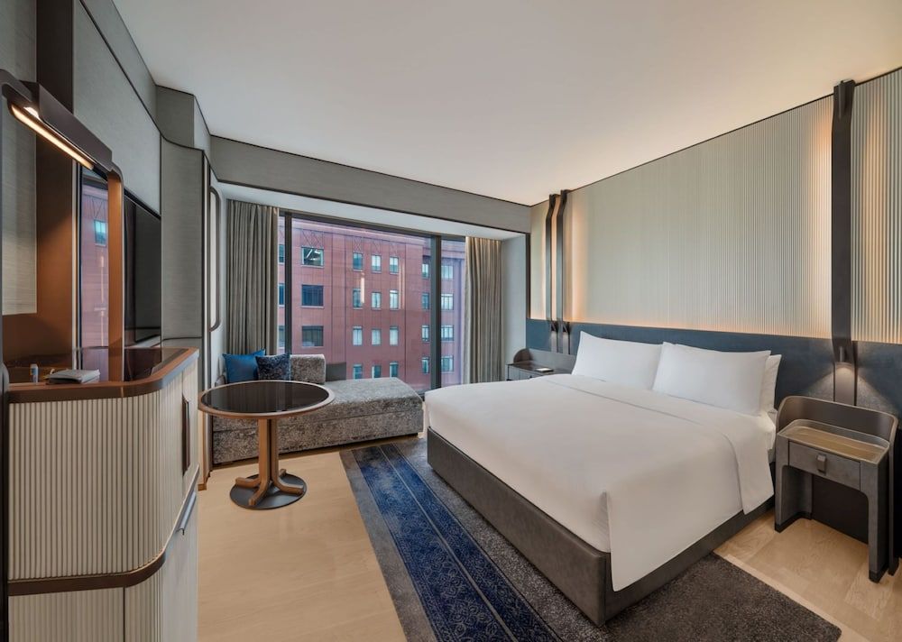 Room, 1 King Bed, City View