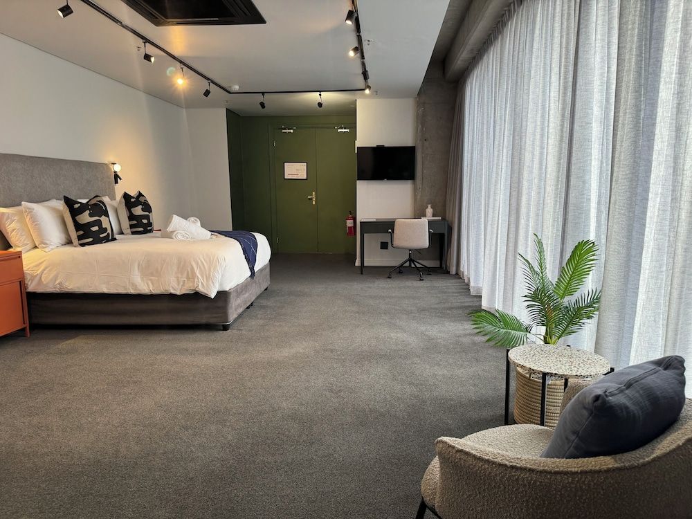 Neighbourgood Loop Deluxe Double or Twin Room, Non Smoking, Balcony 5