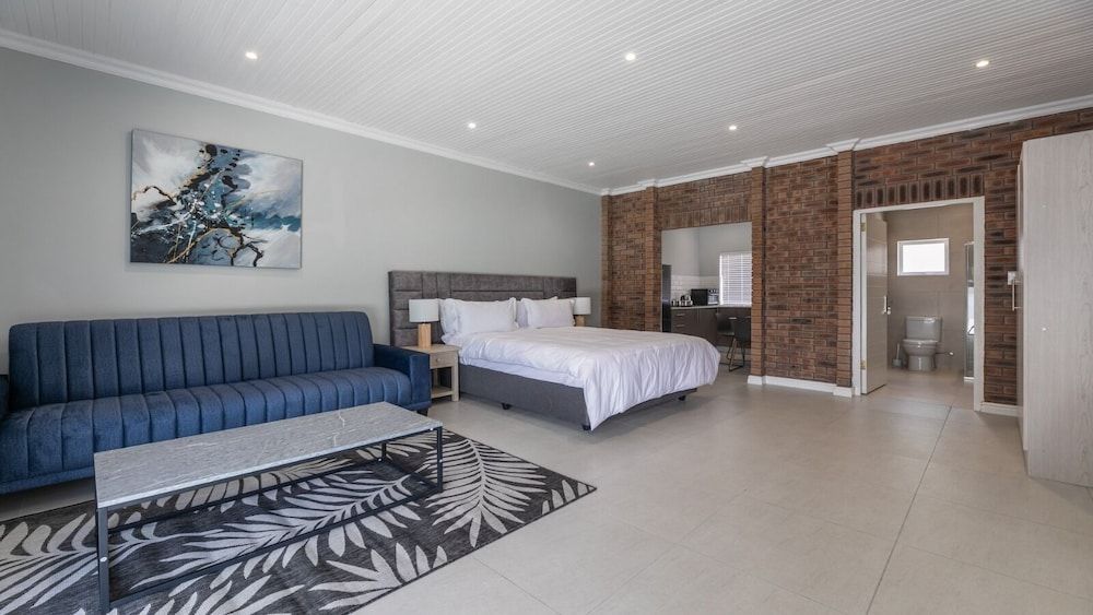Deluxe Apartment, Pool View