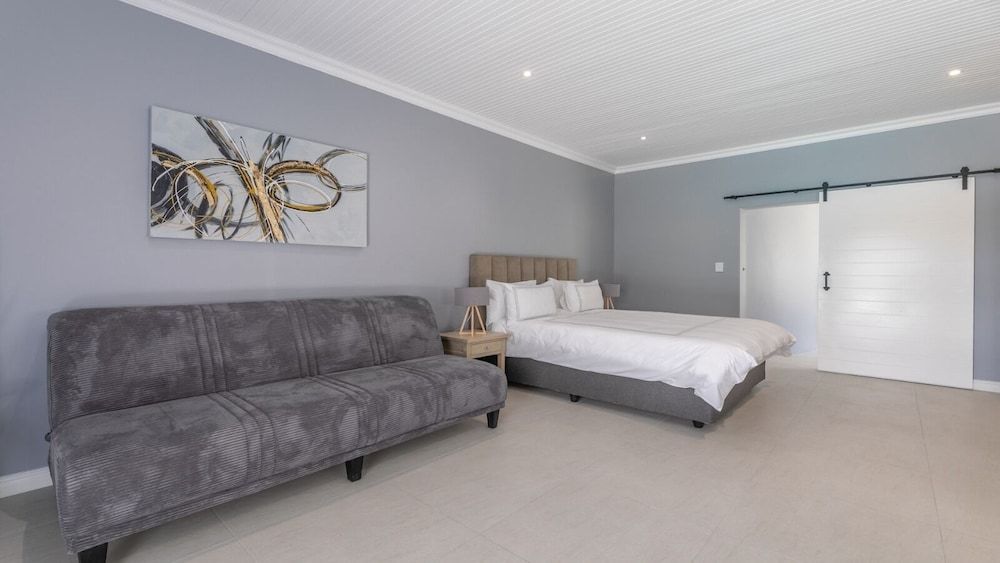 Deluxe Studio Suite