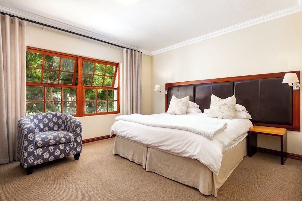 Noordhoek Village Hotel Standard Room, Non Smoking 4