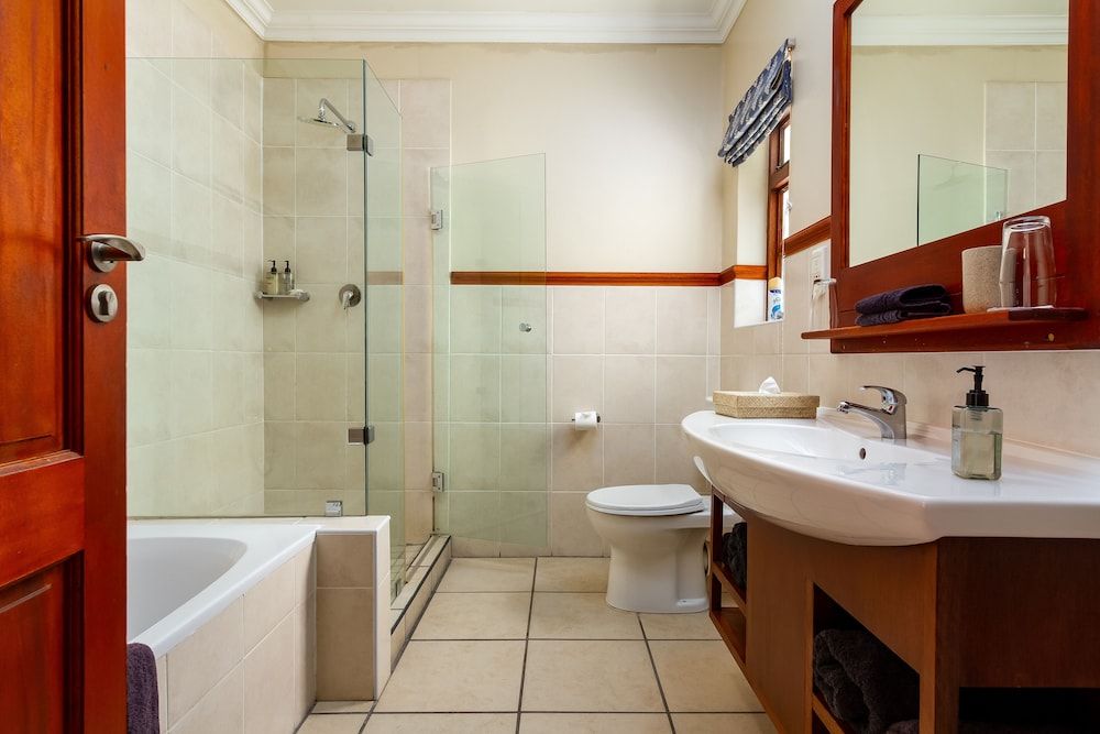 Noordhoek Village Hotel Standard Room, Non Smoking 14