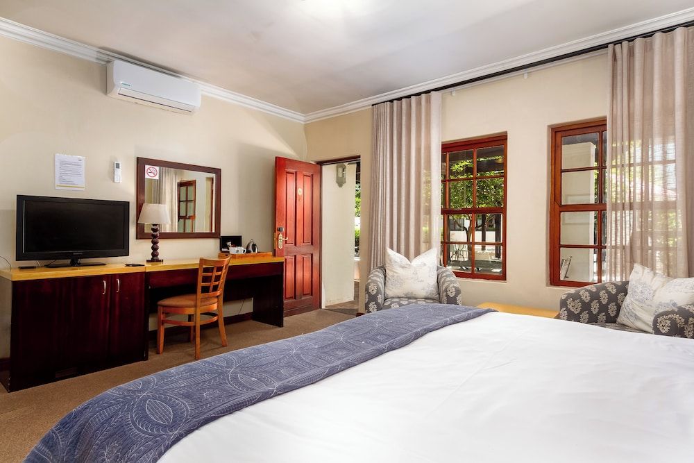 Noordhoek Village Hotel Standard Room, Non Smoking 11