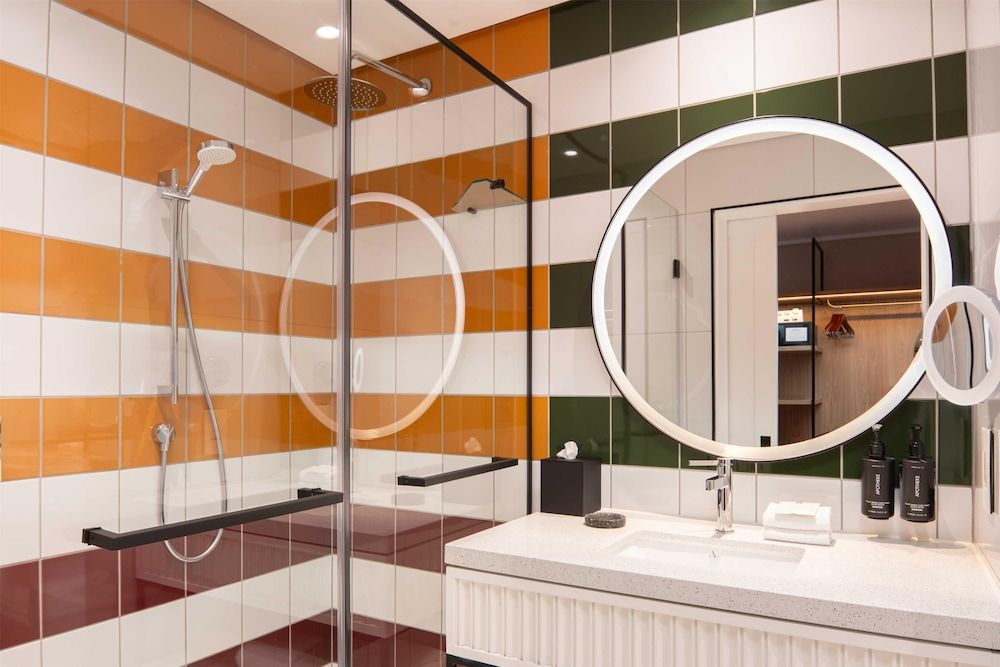 Canopy By Hilton Cape Town Longkloof Basic Room, Multiple Beds 5