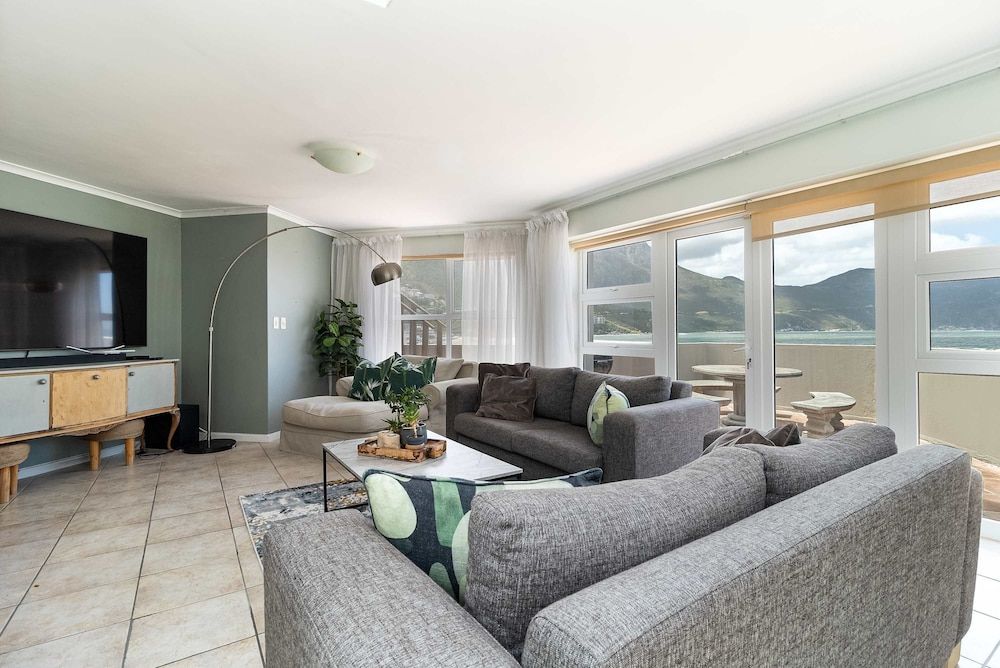 3 Bedroom Family Apartment Beach Club - Houtbay