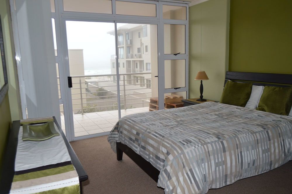 Comfort Apartment, 2 Bedrooms, Sea View, Beachside