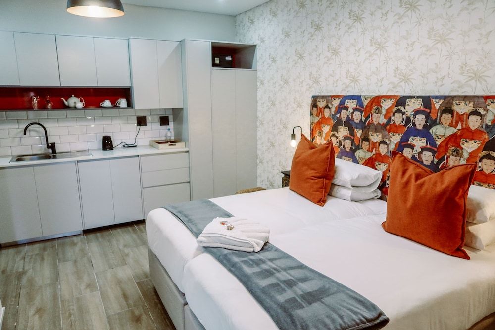 55 on Main Guesthouse and Spa Deluxe Room 2