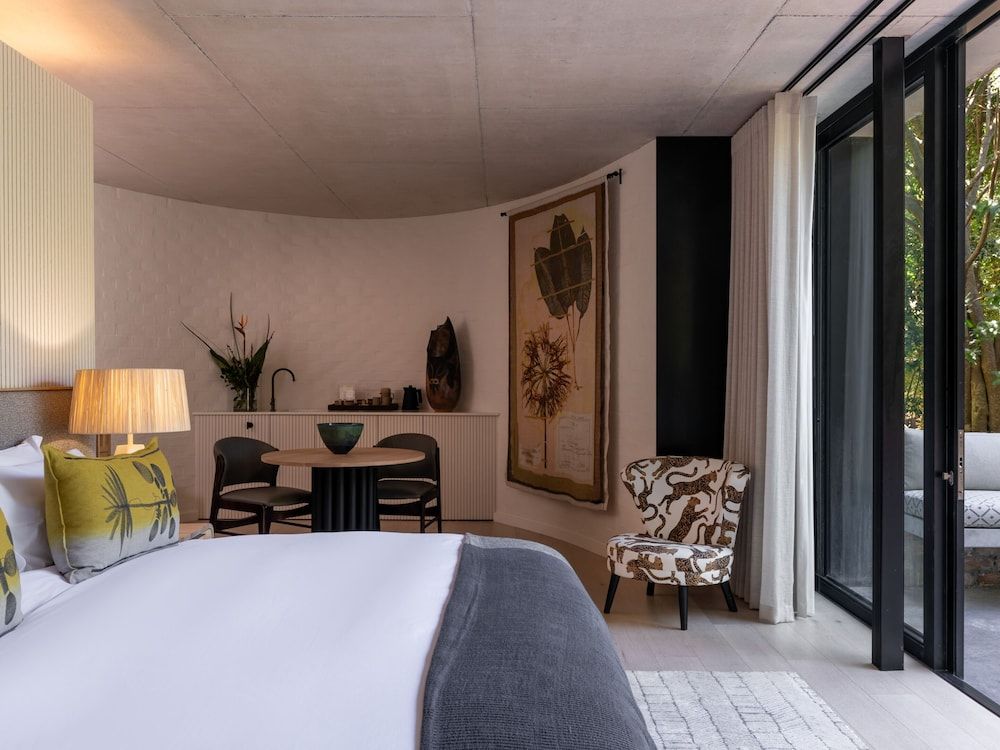 Future Found Sanctuary, Luxury Boutique Hotel By NEWMARK Earth Forest Pod 5