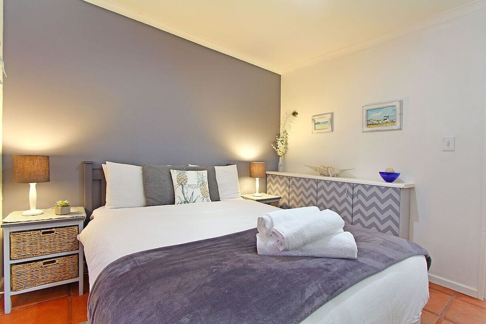 Apartment (2 Bedrooms)