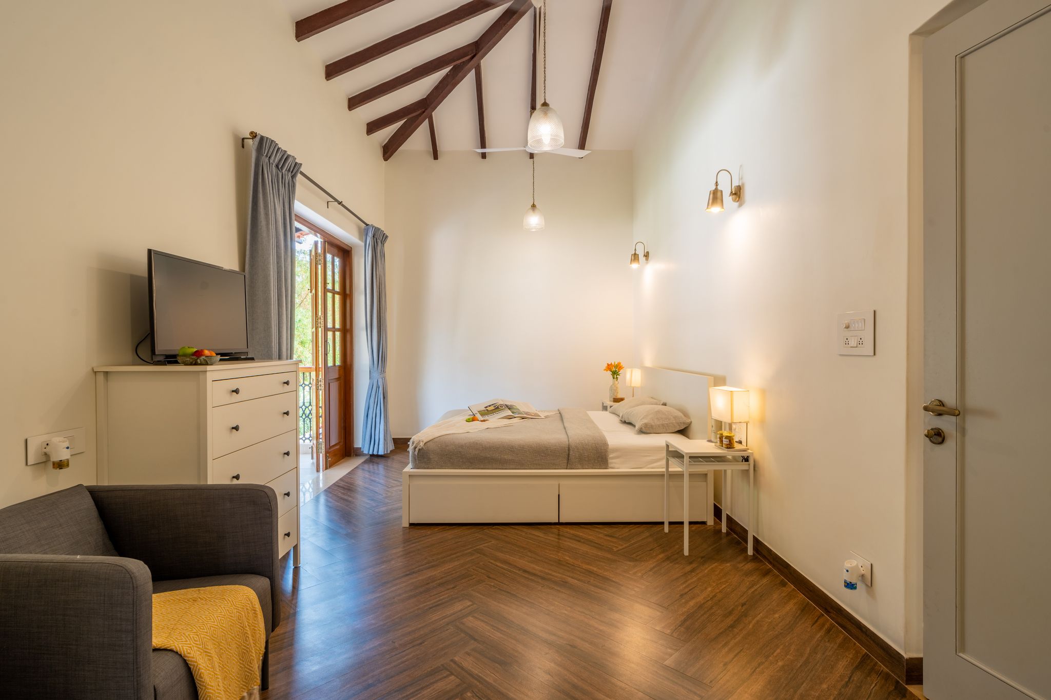  Elivass 4 BHK with Pvt Pool in Arpora | Lumin 4 BHK with Pvt Pool  4