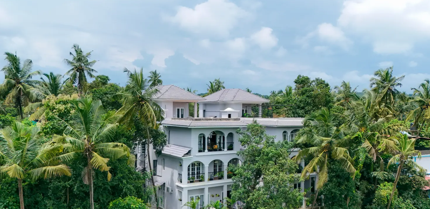 ELIVAAS Vacasa 5 BHK Villa with Pvt Pool