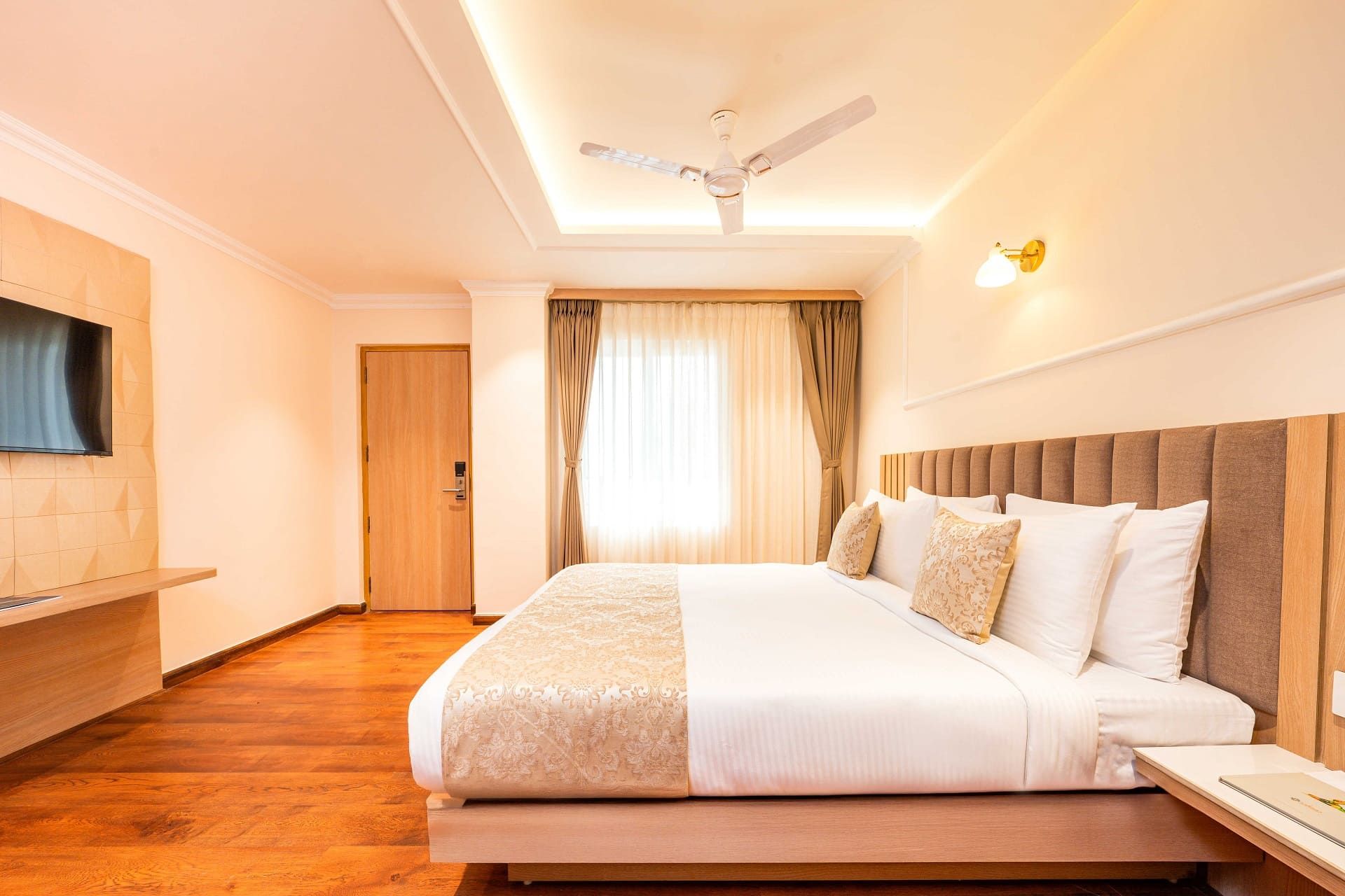 Deluxe View Room with A/C