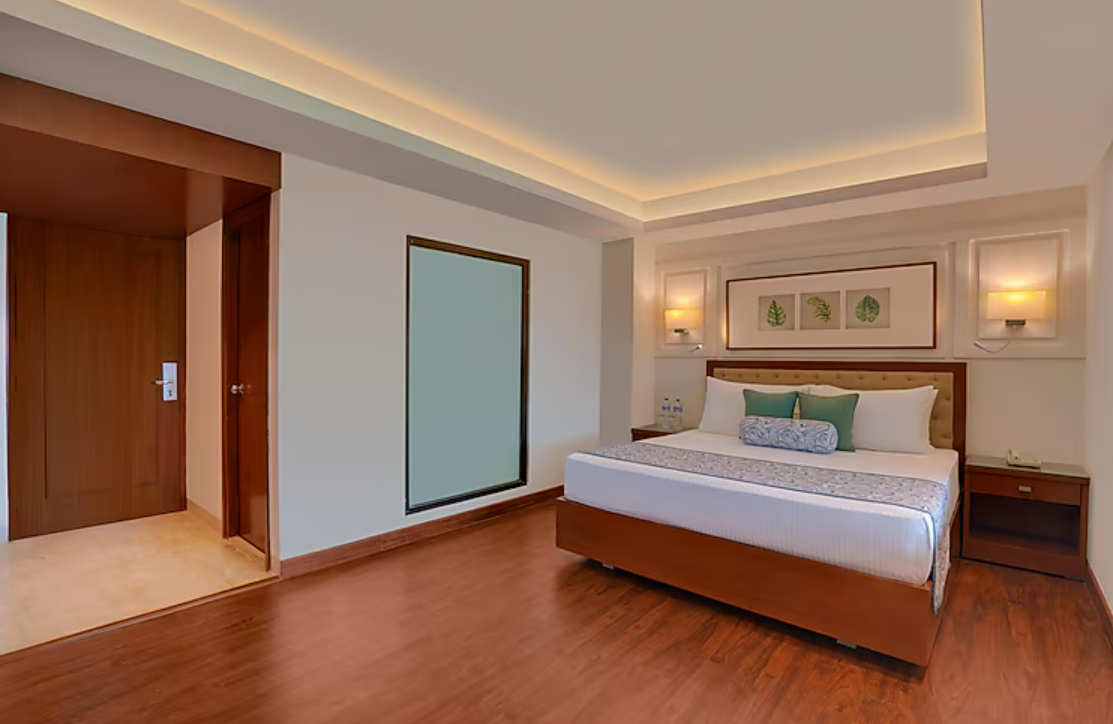 Deluxe King Room with Valley View