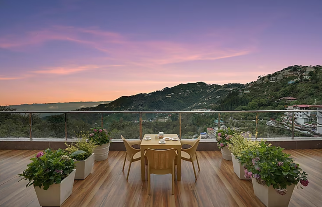 Lemon Tree Resort Mussoorie Executive King Room with Balcony and Valley View 2