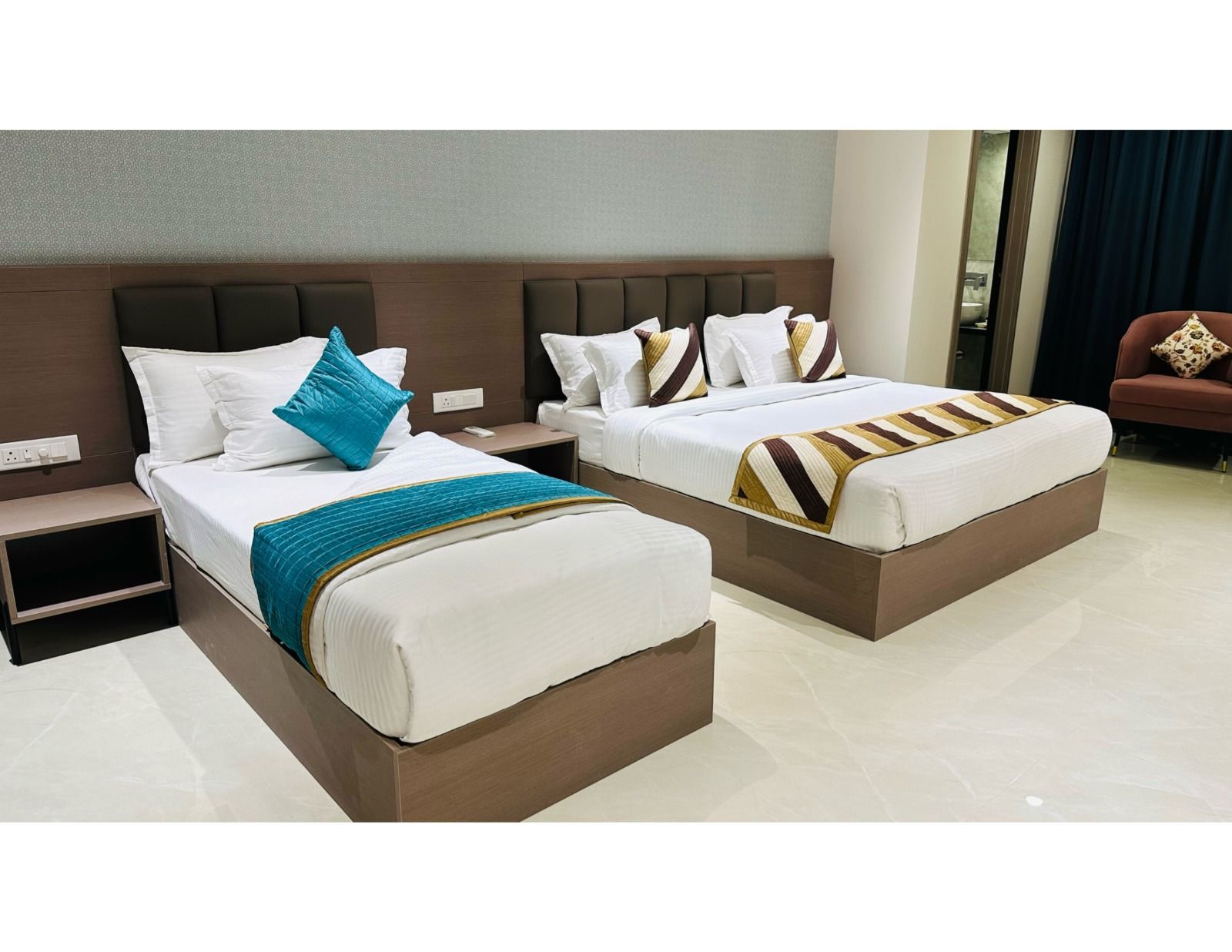 PREMIUM ROOM