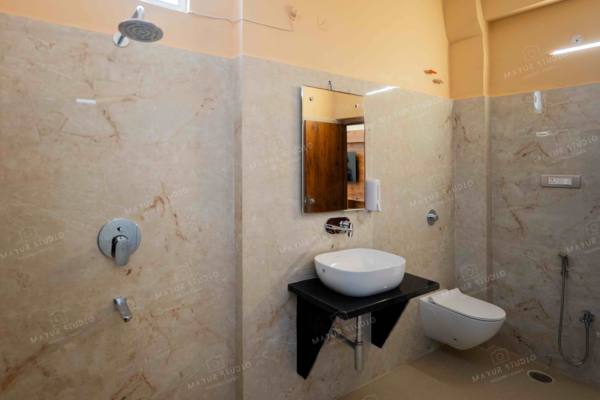 HOTEL SHIVA NILAY Executive Room With Park View 3