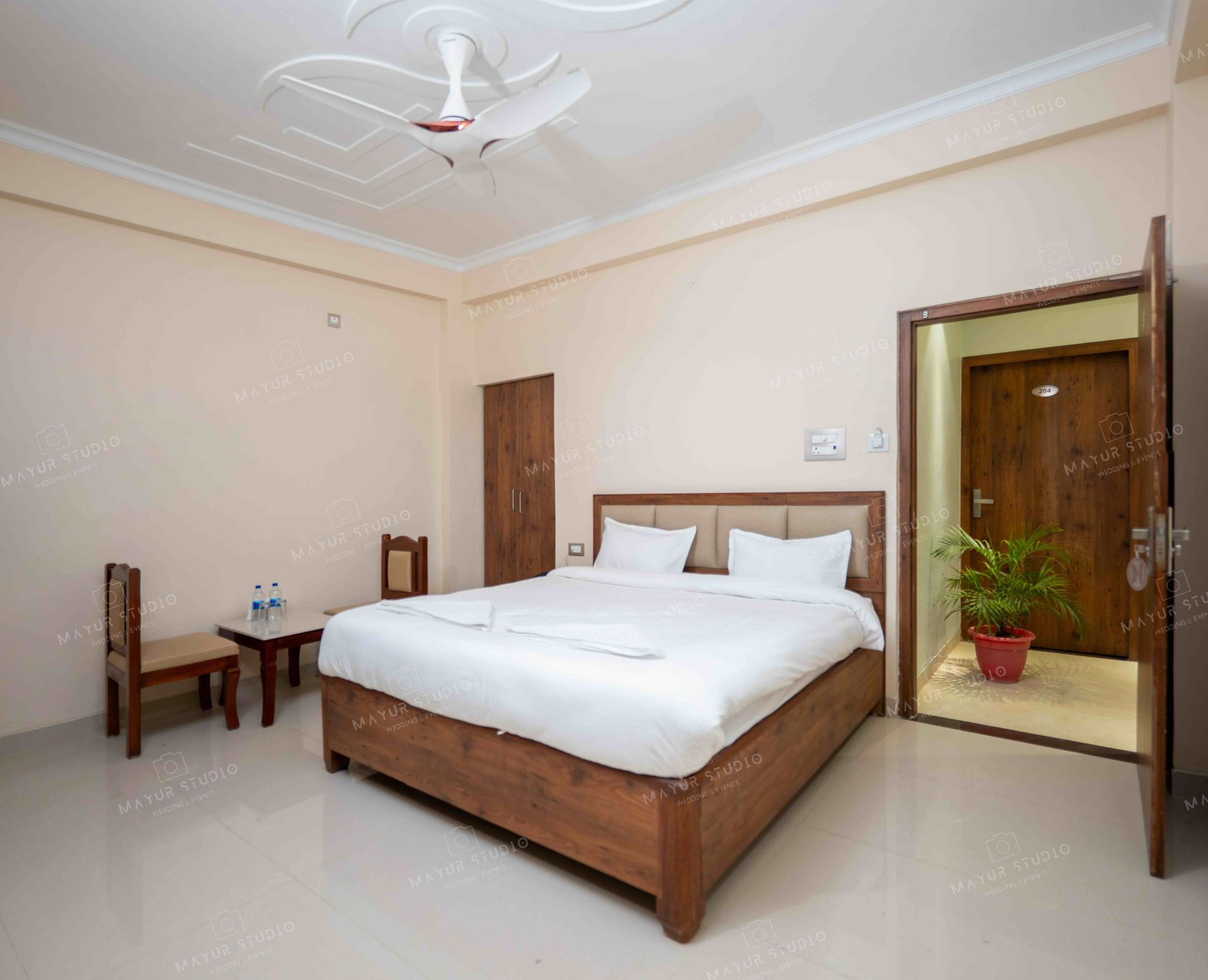 HOTEL SHIVA NILAY Executive Room With Park View 4