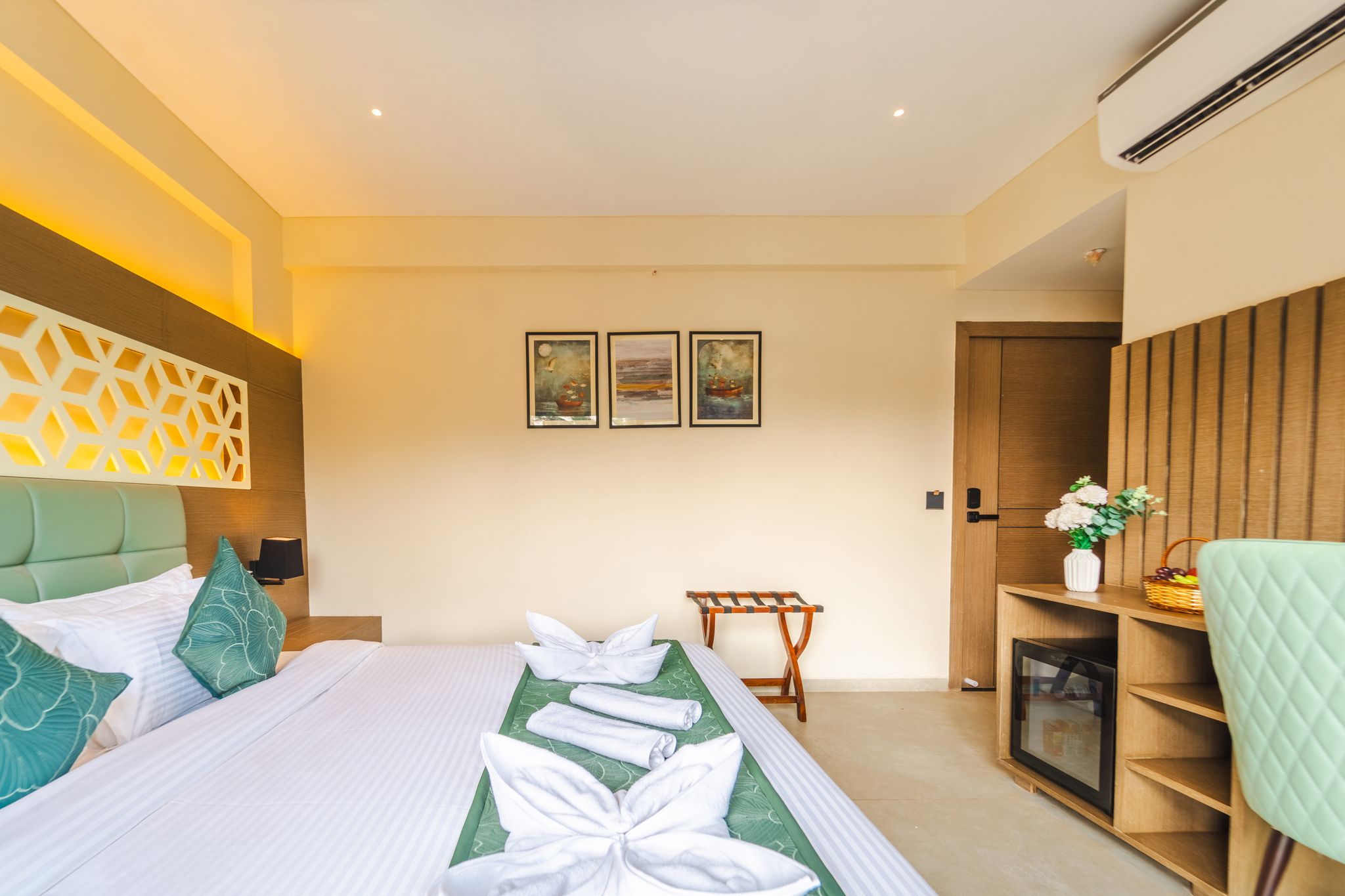 Vilmaris Luxe Hotel, Calangute Deluxe Room 2