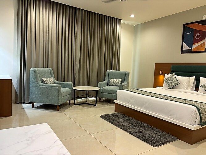 Hotel The Crown Inn Jhunjhunu Premium Room with City View