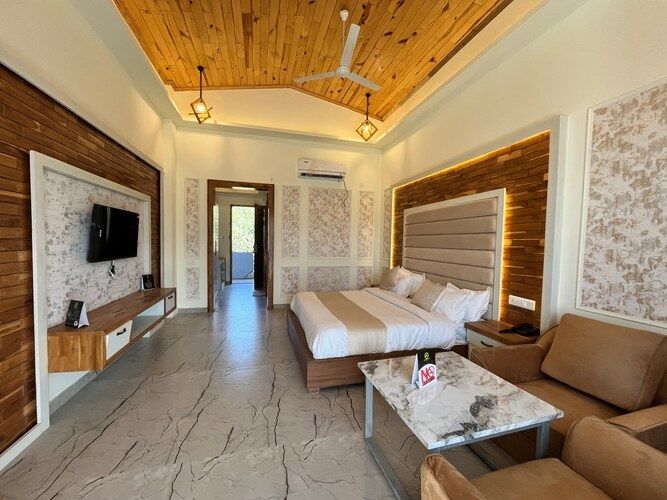 Premium with Bath Tub