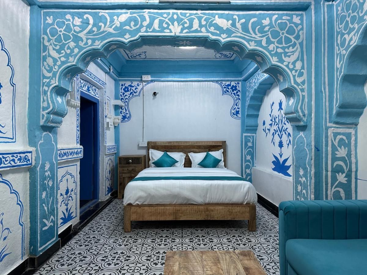 Storica Stays Superior Heritage Double Bed 2