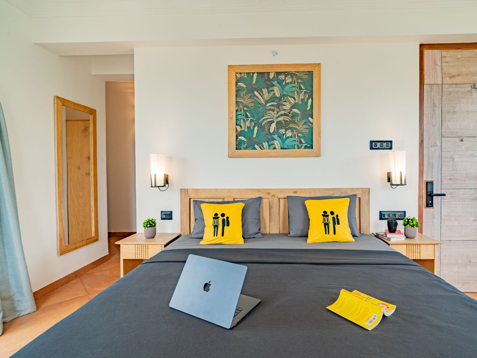 The Hosteller Goa, Old Goa  Premium Double Room With Balcony 3