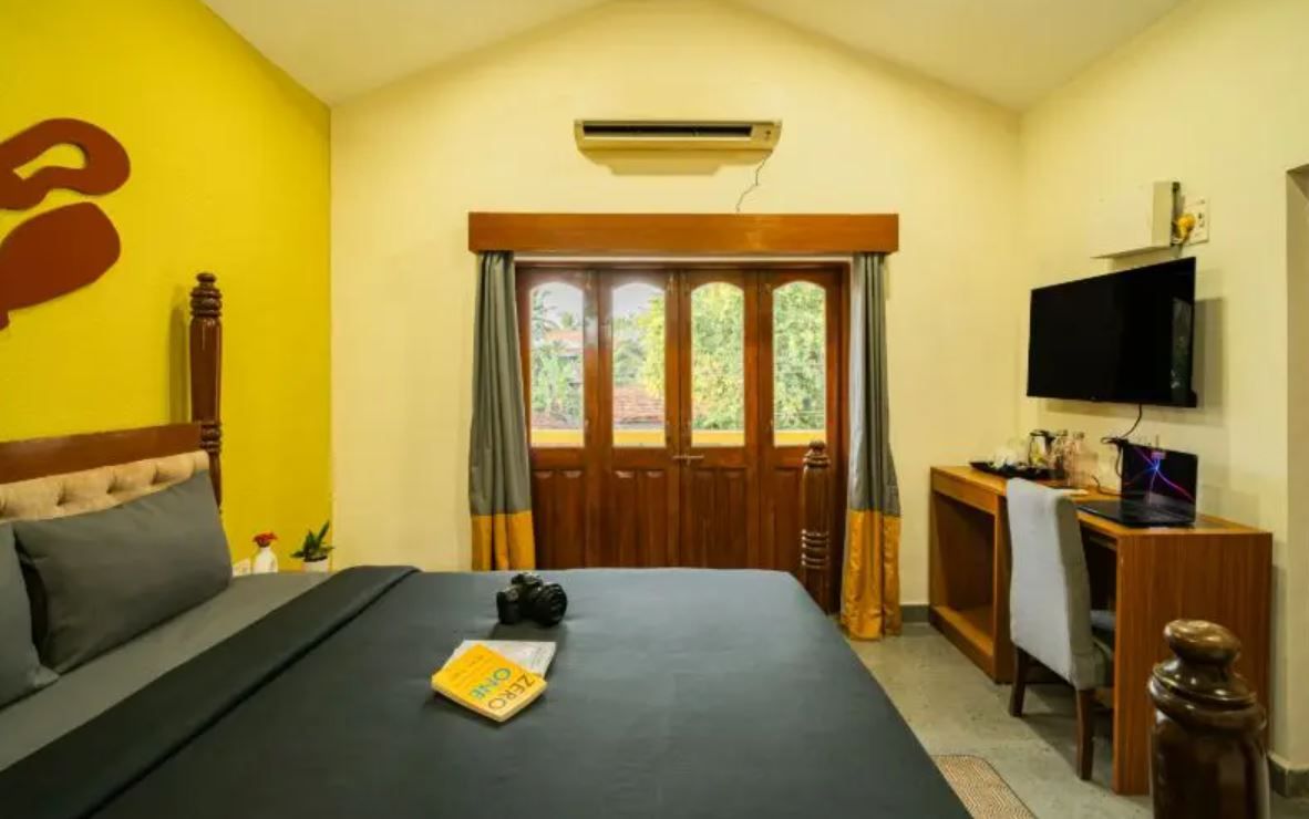 The Hosteller Goa, Anjuna Deluxe Double Room